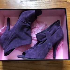 Purple suede ankle boots by Steve Madden